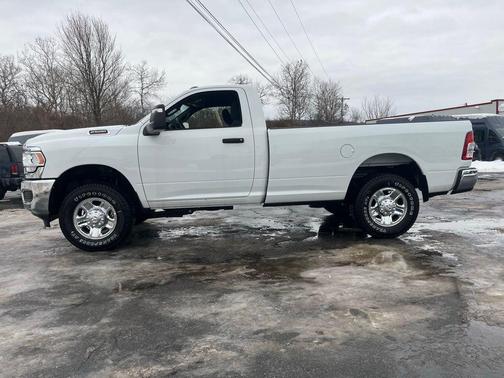 2024 RAM 2500 Tradesman Regular Cab 4x4 8' Box