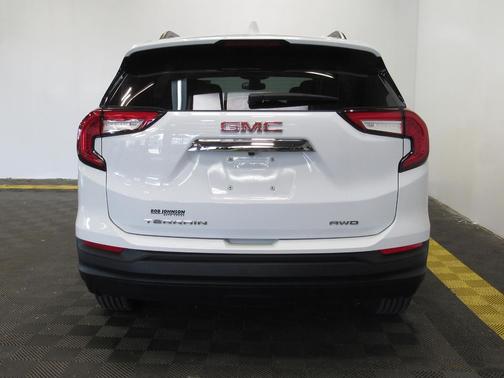 Summit White 2022 GMC Terrain SLE