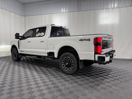 Star White Metallic Tri-Coat 2025 Ford F-250 XL