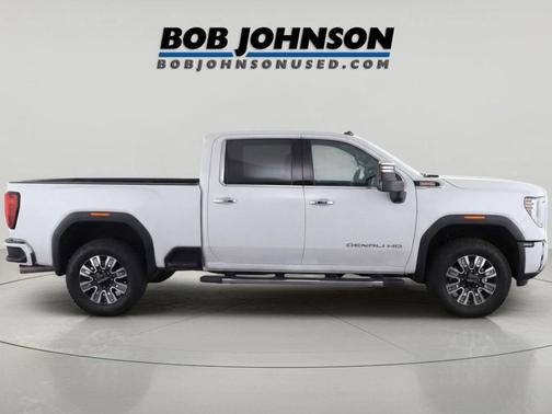 Summit White 2024 GMC Sierra 2500 Denali