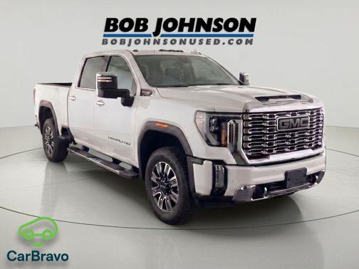 Summit White 2024 GMC Sierra 2500 Denali