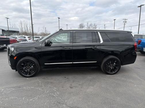 2024 GMC Yukon XL SLT