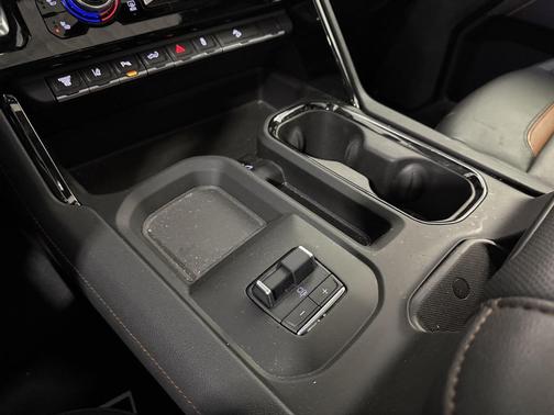 2025 GMC Sierra 2500 AT4