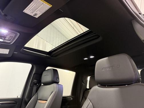 2025 GMC Sierra 2500 AT4