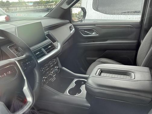 Onyx Black 2024 GMC Yukon SLE