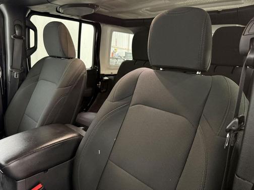 2022 Jeep Wrangler Willys