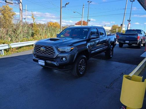 2023 Toyota Tacoma TRD Sport