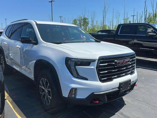 Summit White 2025 GMC Acadia AWD AT4