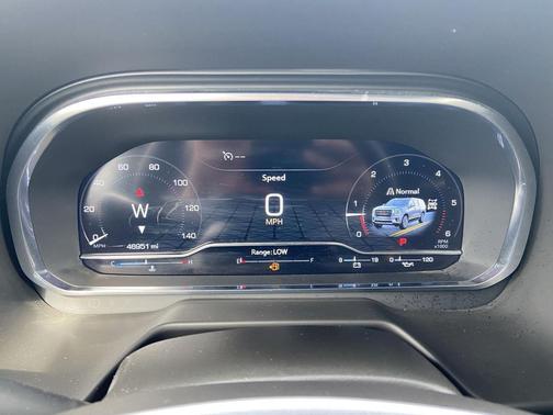 Summit White 2024 GMC Yukon SLE