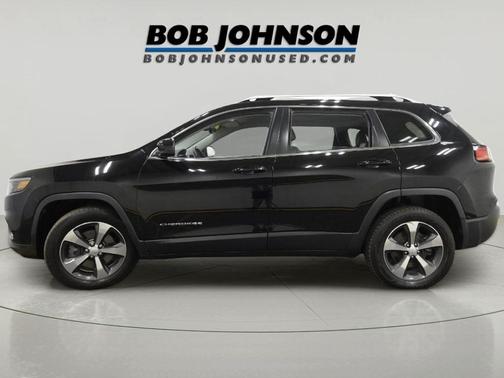 Diamond Black Crystal Pearlcoat 2019 Jeep Cherokee Limited