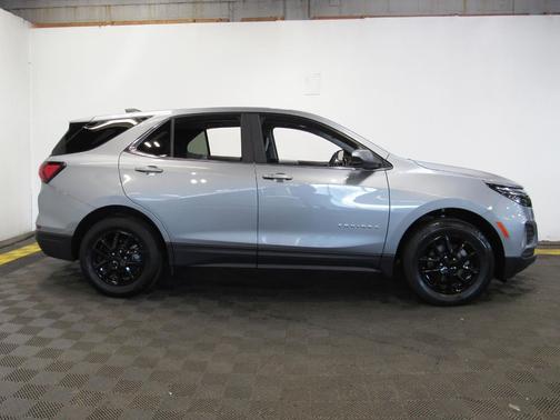 Sterling Gray Metallic 2024 Chevrolet Equinox 1LT