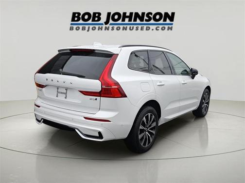 2025 Volvo XC60 B5 Plus