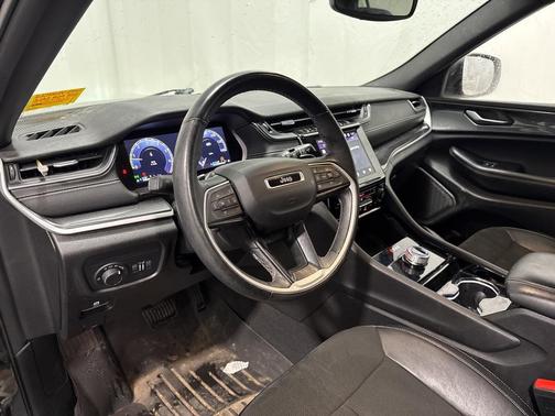 2022 Jeep Grand Cherokee L Altitude