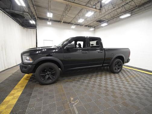 Diamond Black Crystal Pearlcoat 2021 RAM 1500 Classic Warlock Quad Cab 4x4 6'4' Box