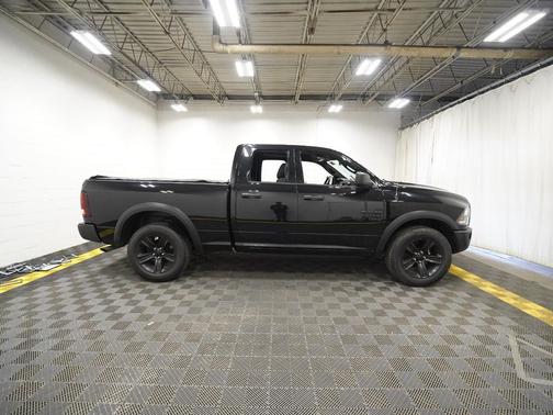 Diamond Black Crystal Pearlcoat 2021 RAM 1500 Classic Warlock Quad Cab 4x4 6'4' Box