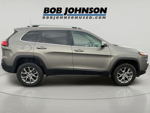 Light Brownstone Pearlcoat 2018 Jeep Cherokee Latitude Plus