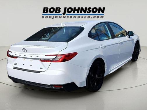Ice Cap 2025 Toyota Camry SE
