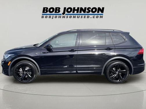 Deep Black Pearl 2024 Volkswagen Tiguan 2.0T SE R-Line Black 4MOTION
