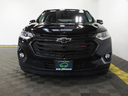 Mosaic Black Metallic 2021 Chevrolet Traverse RS