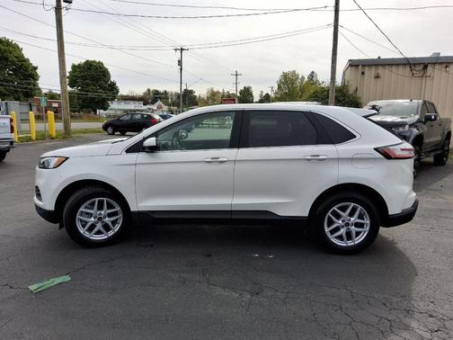 Star White Metallic Tri-Coat 2023 Ford Edge SEL
