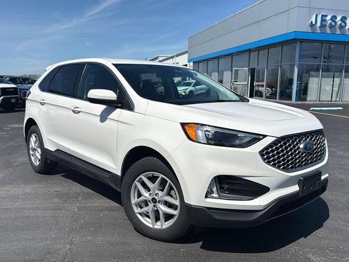 Star White Metallic Tri-Coat 2023 Ford Edge SEL
