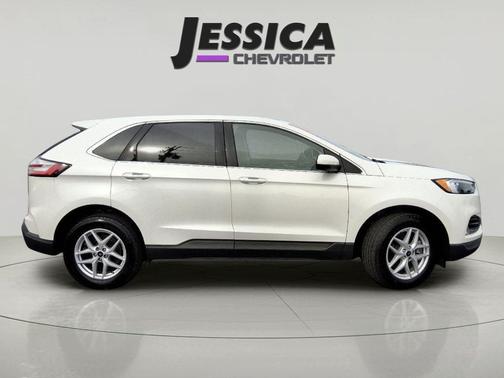 Star White Metallic Tri-Coat 2023 Ford Edge SEL