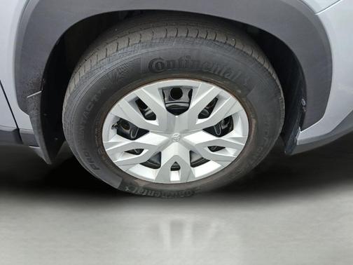 Sonic Silver 2022 Toyota Corolla Cross L