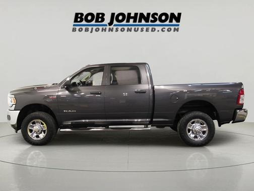 2020 RAM 2500 Tradesman Crew Cab 4X4 6'4' Box