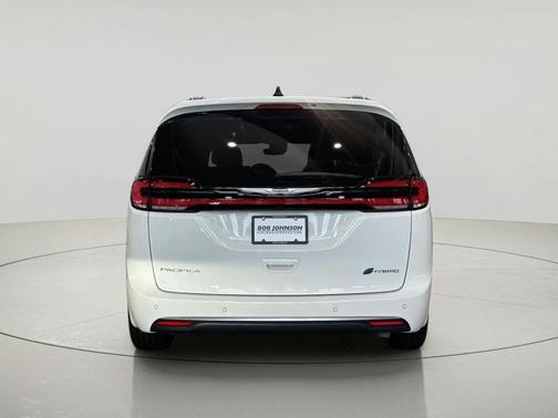 2023 Chrysler Pacifica L