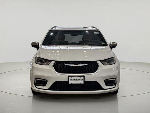 2023 Chrysler Pacifica L