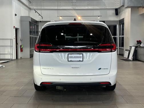 2023 Chrysler Pacifica L