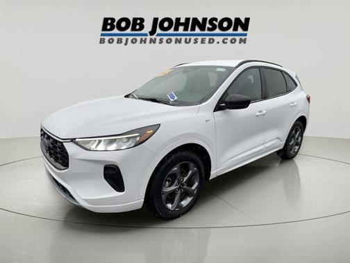 Oxford White 2023 Ford Escape ST-Line