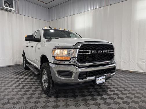 Bright White Clearcoat 2021 RAM 2500 Tradesman Crew Cab 4x4 6'4' Box