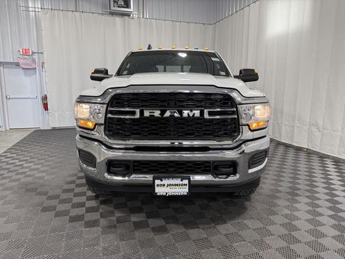 Bright White Clearcoat 2021 RAM 2500 Tradesman Crew Cab 4x4 6'4' Box