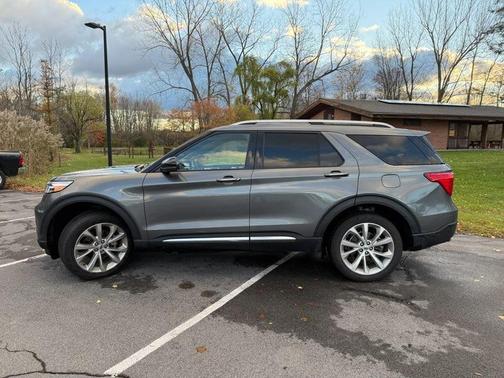 2022 Ford Explorer Platinum