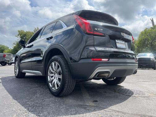 2020 Cadillac XT4 Premium Luxury