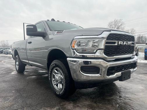 2024 RAM 2500 Tradesman Regular Cab 4x4 8' Box
