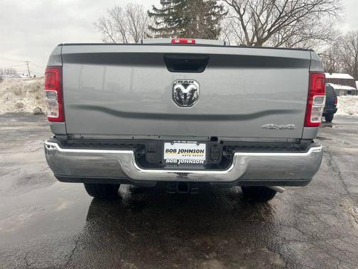 2024 RAM 2500 Tradesman Regular Cab 4x4 8' Box