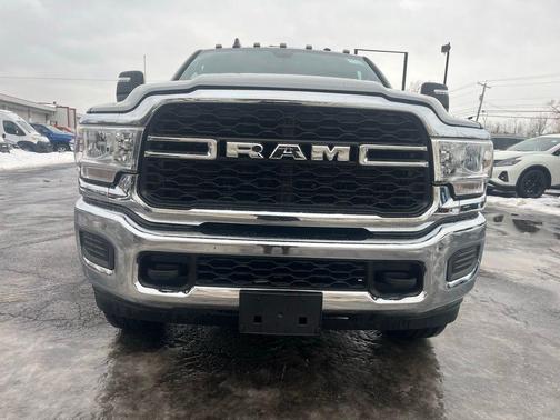 2024 RAM 2500 Tradesman Regular Cab 4x4 8' Box