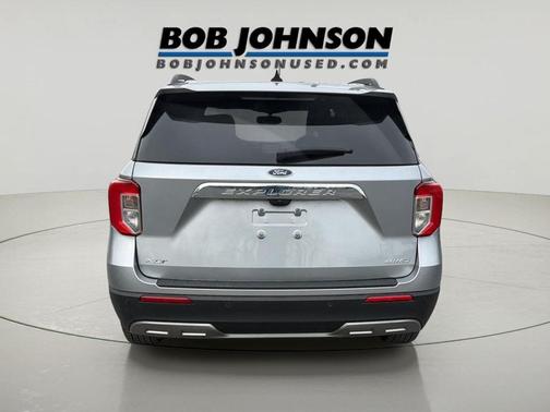 Iconic Silver Metallic 2023 Ford Explorer XLT