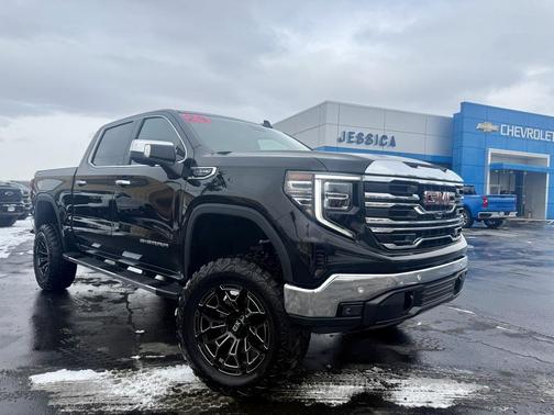 2024 GMC Sierra 1500 SLT