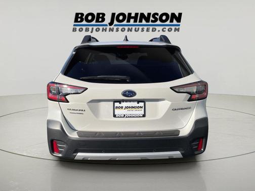 Crystal White Pearl 2020 Subaru Outback Limited