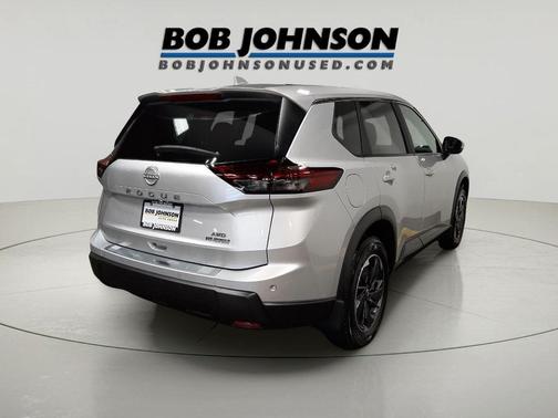 Brilliant Silver Metallic 2025 Nissan Rogue SV
