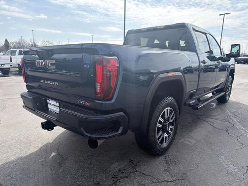 2023 GMC Sierra 2500 AT4