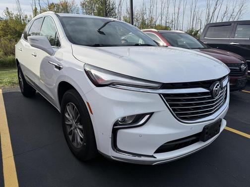 2023 Buick Enclave Essence AWD