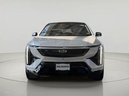 Crystal White Tricoat 2025 Cadillac OPTIQ Luxury 1 AWD