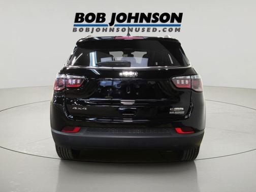 Diamond Black Crystal Pearlcoat 2023 Jeep Compass Latitude