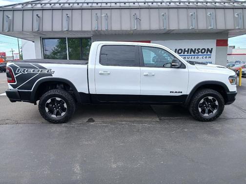 Bright White Clearcoat 2020 RAM 1500 Rebel