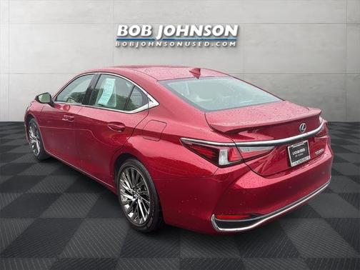 2024 Lexus ES 300h Luxury