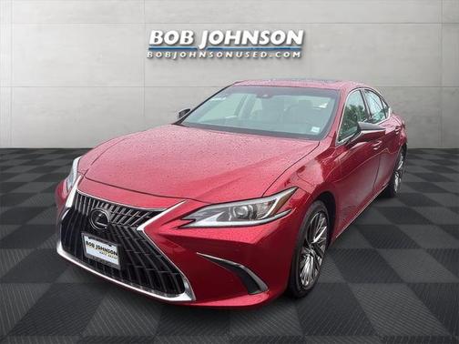 2024 Lexus ES 300h Luxury